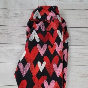 Heart lularoe leggings